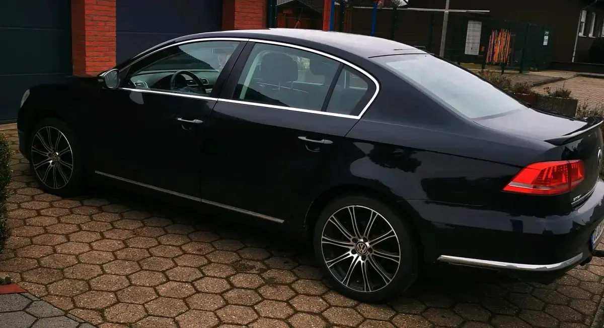 Gebraucht VW Passat 140 PS (102 kW) 2012 Schwarz Limousine