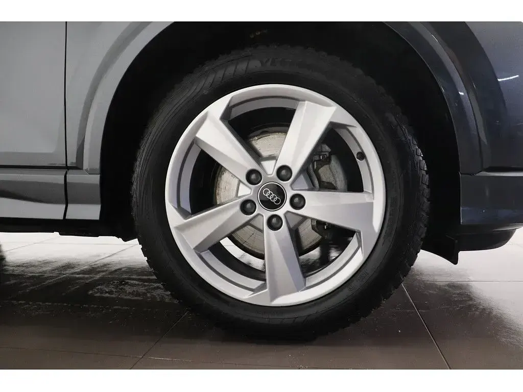 Gebraucht Audi Q2 S-Line 150 PS (110 kW) 2025 Grau SUV