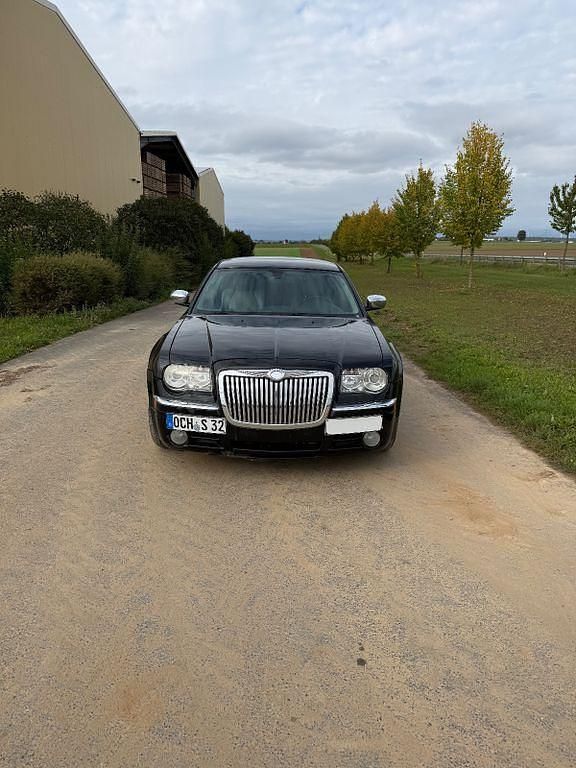 Schwarz Gebraucht 2006 Chrysler 300C Touring Kombi | 3.999 € (Fairer Preis) - Bild 1/4