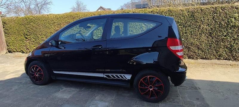 Schwarz Gebraucht 2006 Mercedes A170 Limousine | 5.200 € (Fairer Preis) - Bild 1/4