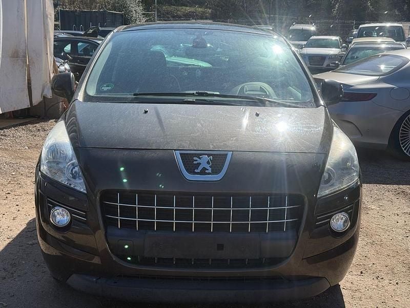Gebraucht Peugeot 3008 Active 156 PS (114 kW) 2012 Braun Kombi