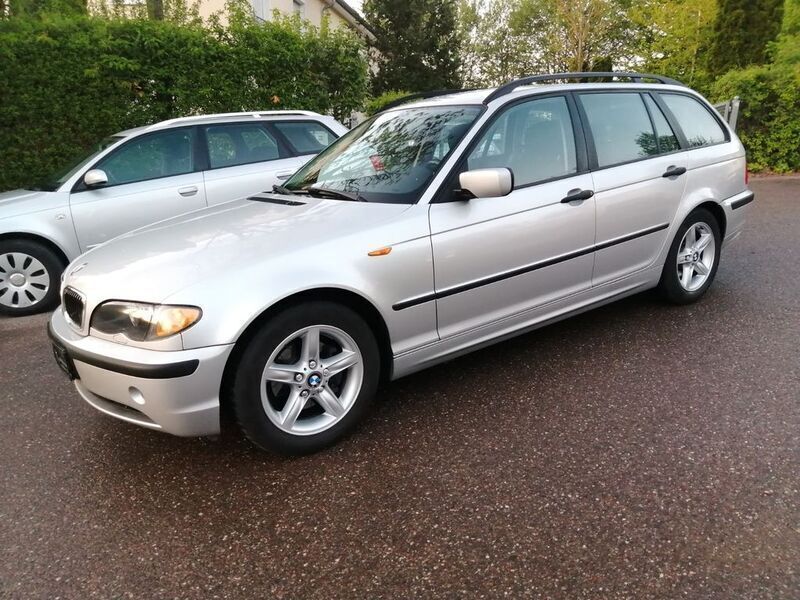 Silber Gebraucht 2002 BMW 318 Sport Line Kombi | 6.999 € - Bild 1/4