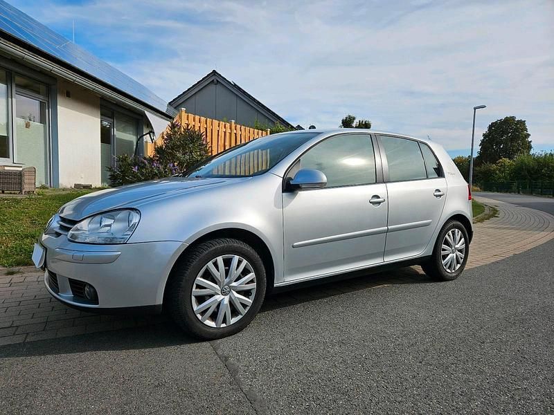 Silber Gebraucht 2025 VW Golf VIII Limousine | 4.190 € (Superpreis) - Bild 1/4