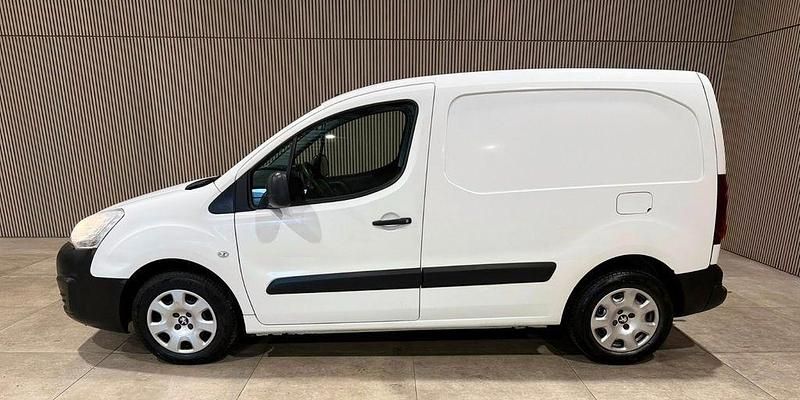Gebraucht Peugeot Partner 90 PS (66 kW) 2015 Weiß Van / Kleinbus