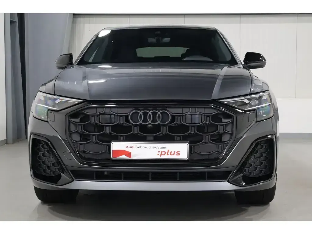 Gebraucht Audi Q8 Business 210 PS (154 kW) 2025 Grau SUV