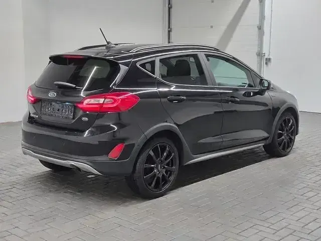 Second-hand Ford Fiesta Active 100 CP (73 kW) 2020 Negru Hatchback
