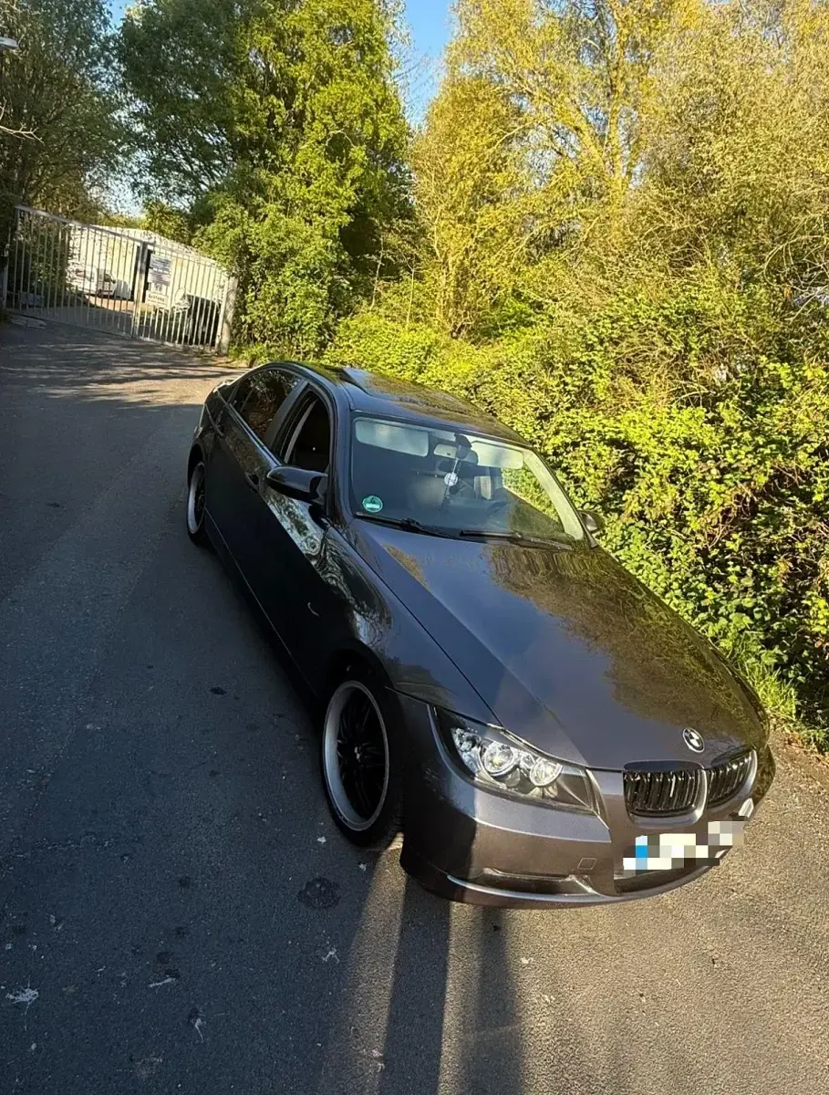 Gebraucht BMW 318 129 PS (94 kW) 2005 Andere farben Limousine
