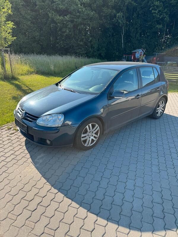 Blau Gebraucht 2005 VW Golf V Kleinwagen | 1.199 € (Superpreis) - Bild 1/3