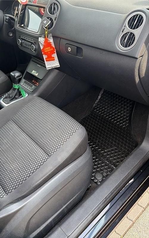 Gebraucht VW Tiguan 140 PS (102 kW) 2010 Schwarz SUV