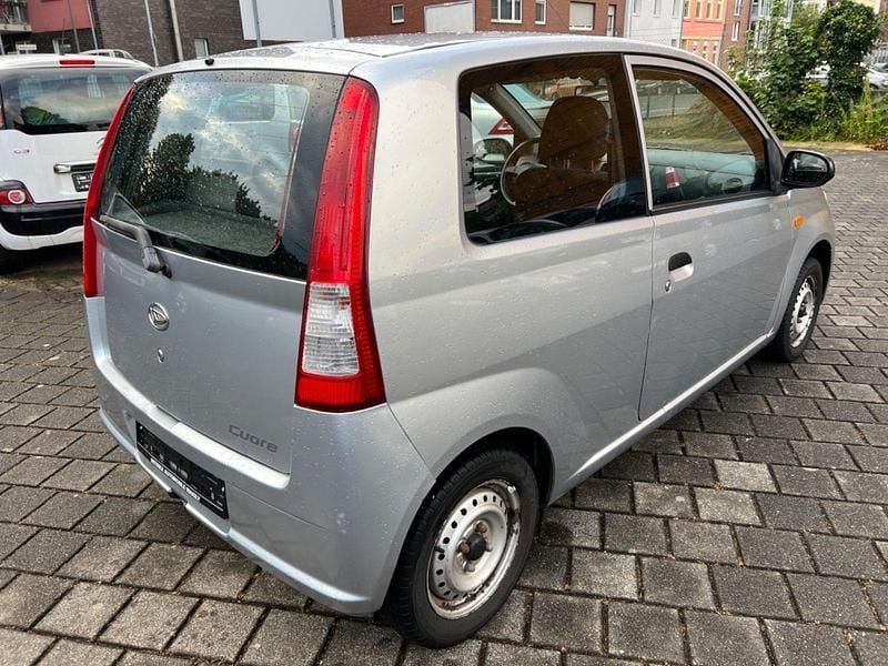 Gebraucht Daihatsu Cuore Plus 58 PS (42 kW) 2005 Silber Kleinwagen