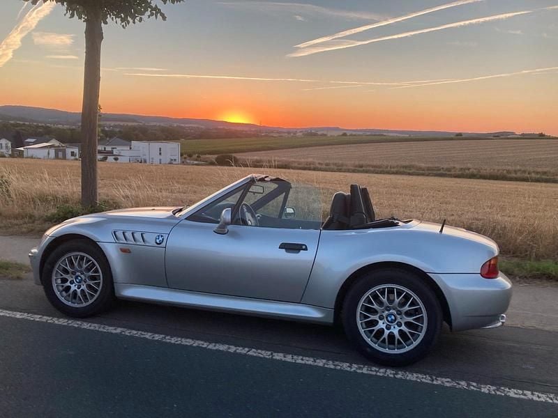 Silber Gebraucht 1999 BMW Z3 Cabrio | 9.950 € (Guter Preis) - Bild 1/4