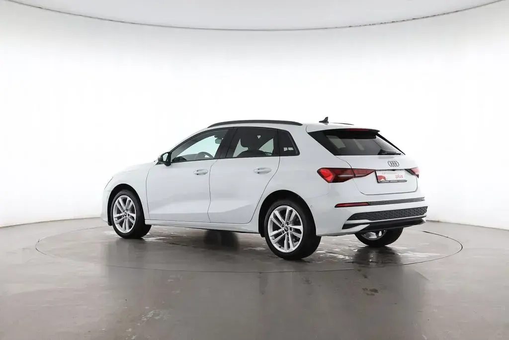 Gebraucht Audi A3 Ambiente 116 PS (85 kW) 2025 Weiß Limousine
