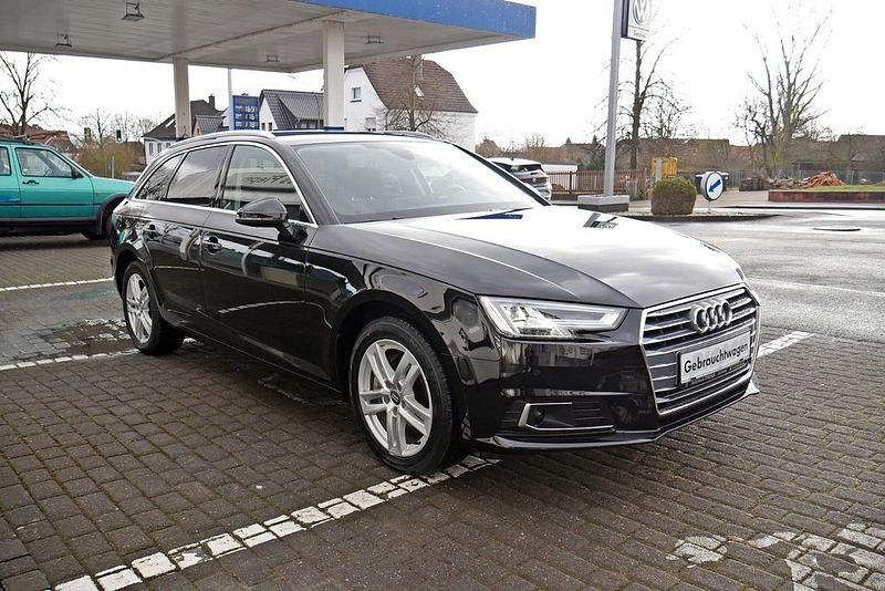 Gebraucht Audi A4 Sport 190 PS (139 kW) 2017 Brillantschwarz Kombi