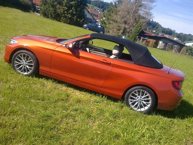 Second-hand BMW 220 184 CP (135 kW) 2017 Portocaliu Cabrio