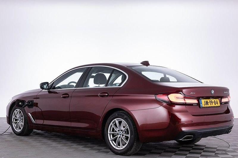 Gebraucht BMW 545e Executive 393 PS (289 kW) 2022 Limousine
