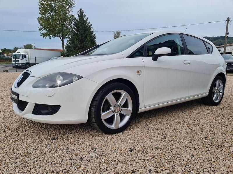 Weiß Gebraucht 2008 Seat Leon Stylance Limousine | 5.700 € (Teuer) - Bild 1/4