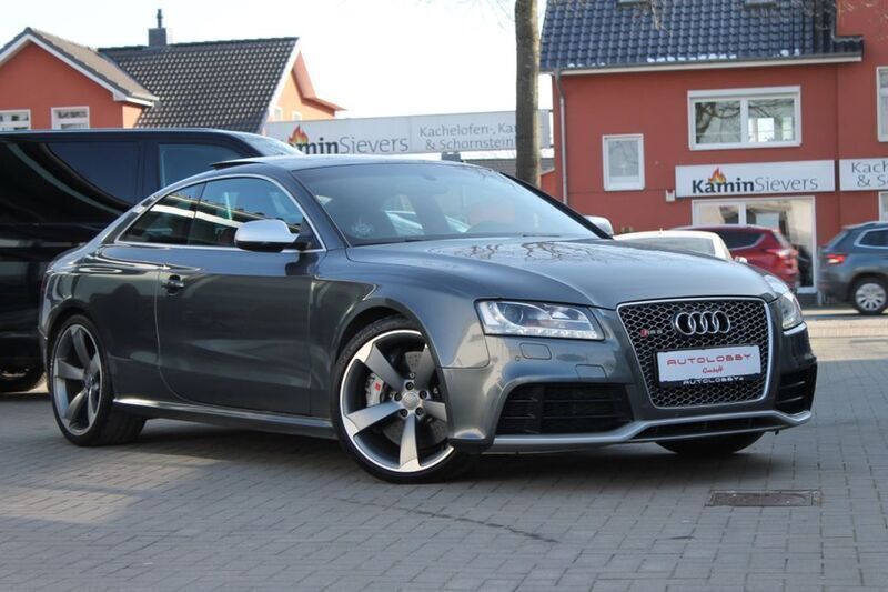 Grau Gebraucht 2010 Audi RS5 Sport Coupé | 25.989 € (Guter Preis) - Bild 1/4