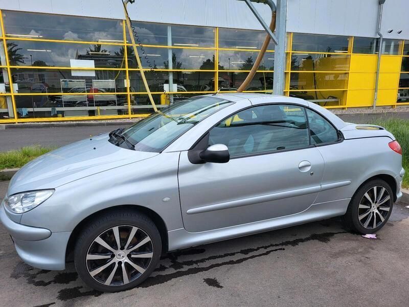 Silber Gebraucht 2005 Peugeot 206 CC Cabrio | 1.500 € (Guter Preis) - Bild 1/4