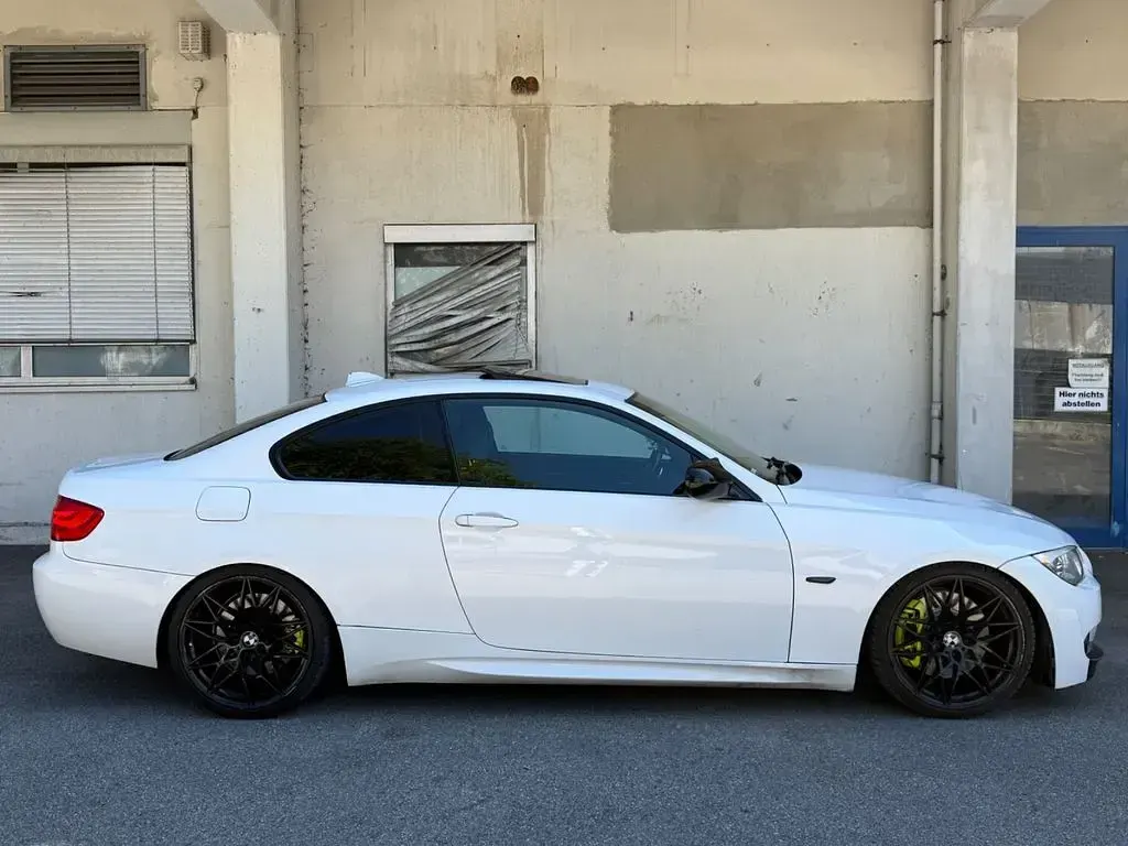 Gebraucht BMW 335 M Sport 306 PS (225 kW) 2012 Weiß Coupé