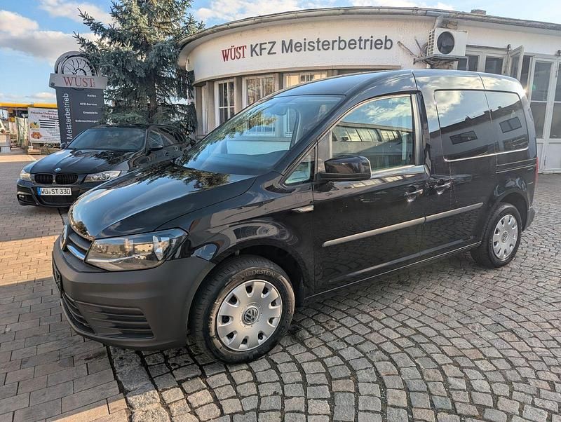 Gebraucht VW Caddy Trendline 102 PS (75 kW) 2015 Schwarz Van / Kleinbus