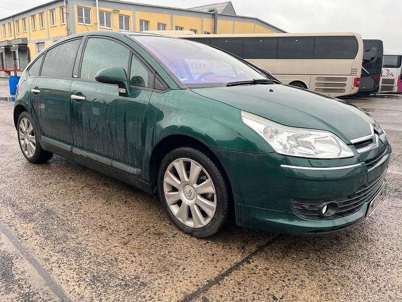 Gebraucht Citroën C4 109 PS (80 kW) 2008 Grün Limousine
