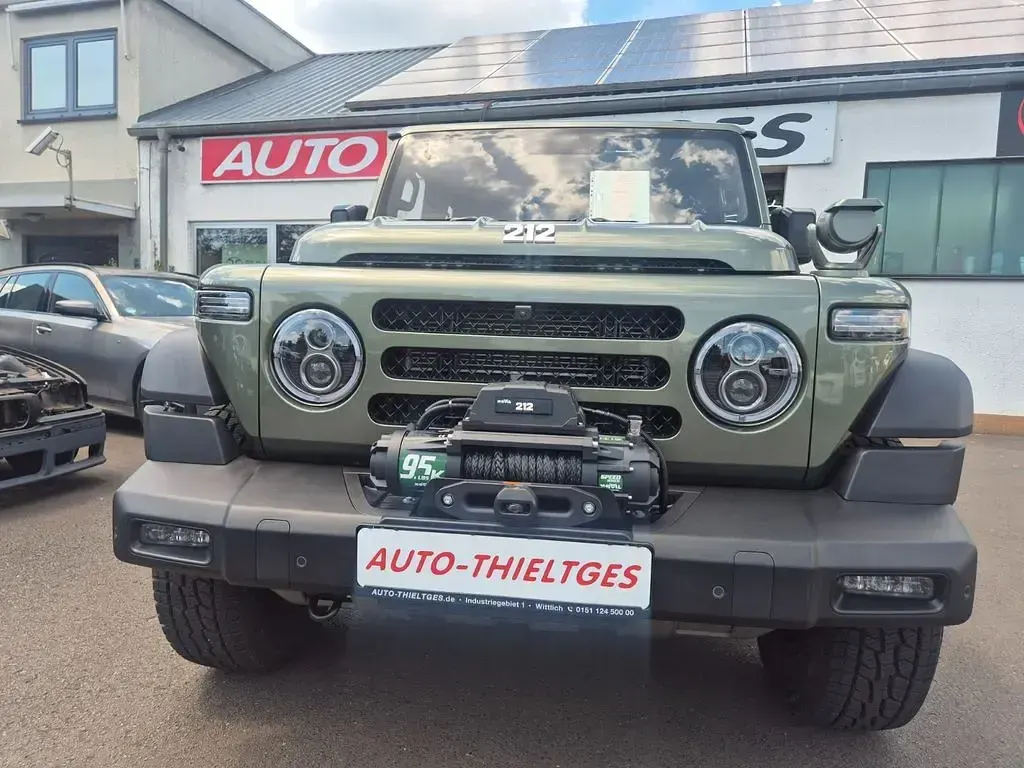 Neu BAW 212 166 PS (122 kW) 2026 Grün metallic SUV
