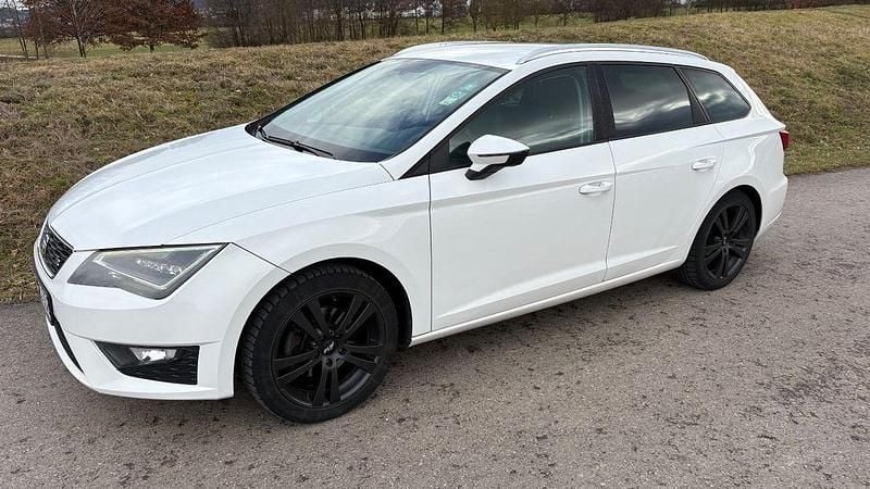 Weiß Gebraucht 2014 Seat Leon ST FR Kombi | 6.990 € (Fairer Preis) - Bild 1/4