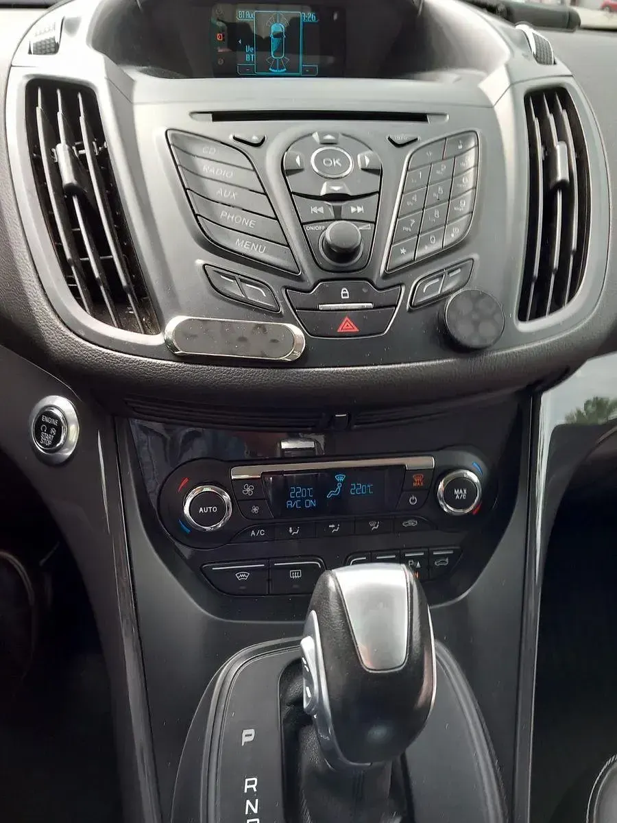 Używany Ford Kuga Individual 140 KM (102 kW) 2014 Czarny SUV