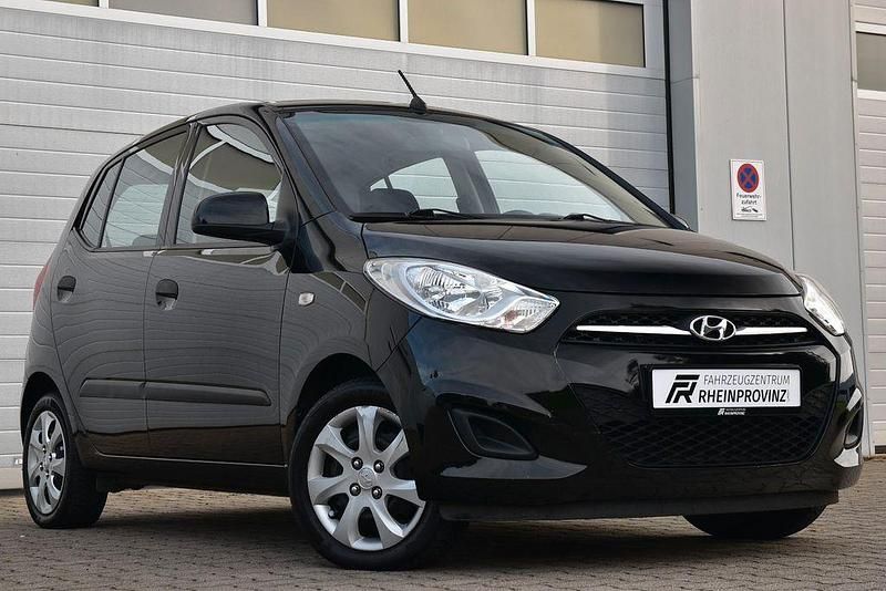 Schwarz Gebraucht 2013 Hyundai i10 Edition Kleinwagen | 3.999 € (Fairer Preis) - Bild 1/4