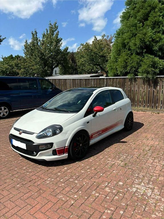 Gebraucht Abarth Punto Evo 163 PS (119 kW) 2011 Weiß Kleinwagen