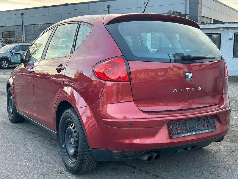 Gebraucht Seat Altea Stylance 160 PS (117 kW) 2009 Rot Limousine