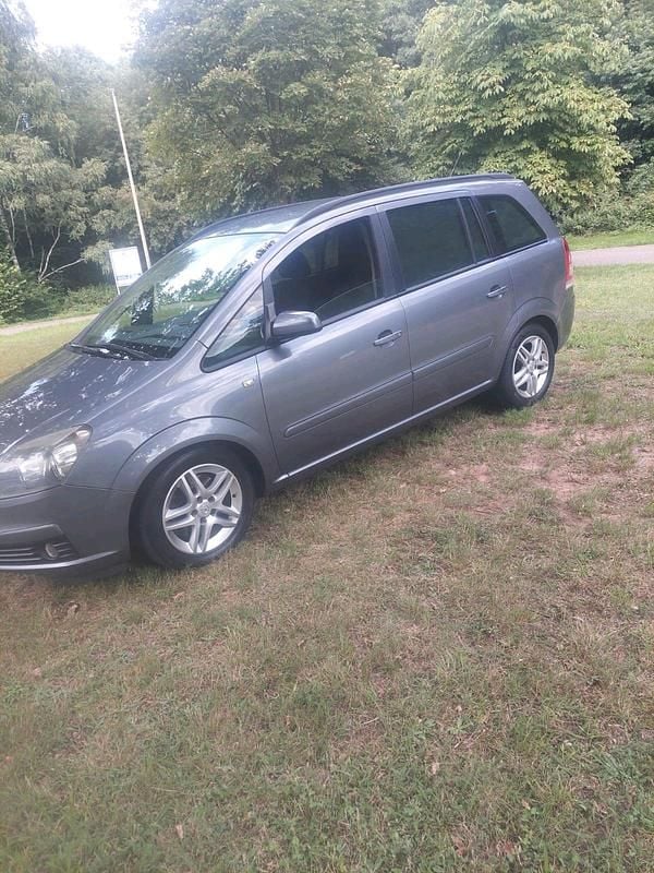 Silber Gebraucht 2006 Opel Zafira Van / Kleinbus | 1.300 € - Bild 1/4