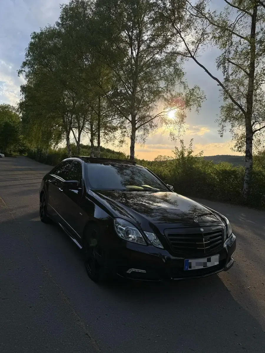 Gebraucht Mercedes E350 310 PS (228 kW) 2009 Limousine
