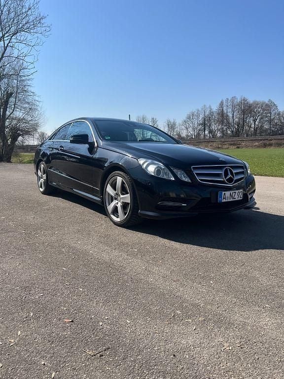 Gebraucht Mercedes E350 AMG 306 PS (225 kW) 2013 Schwarz Coupé