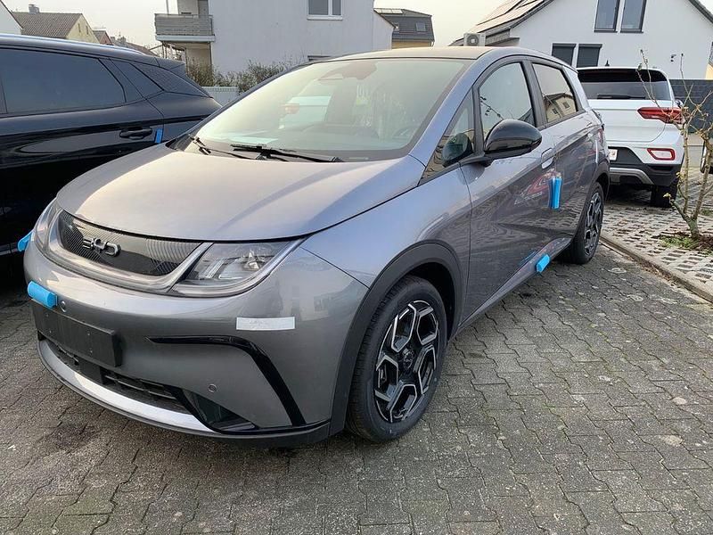 Neu BYD Dolphin Design 150 kW (204 PS) 2025 Grau Kleinwagen