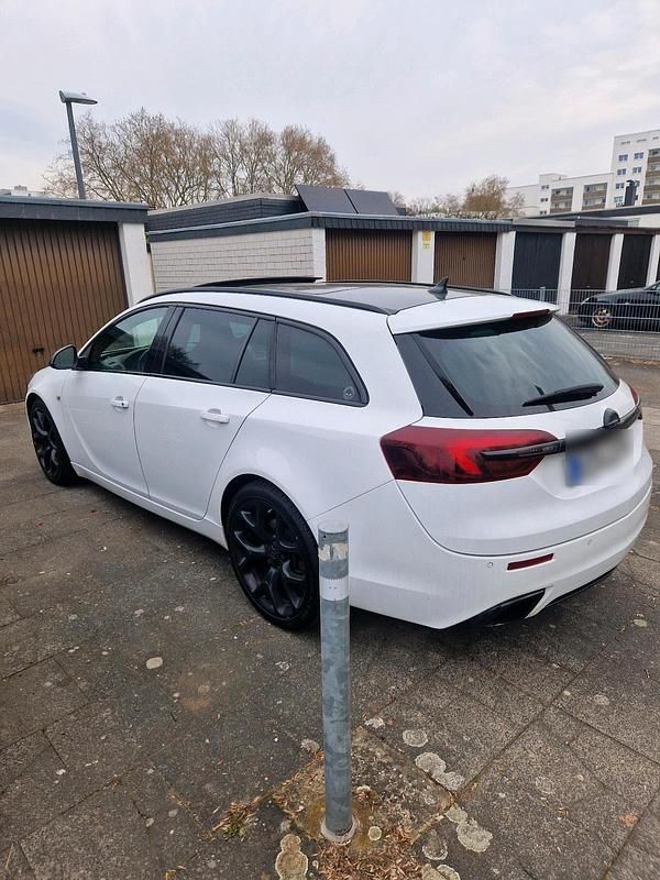 Gebraucht Opel Insignia OPC 325 PS (239 kW) 2014 Weiß Kombi