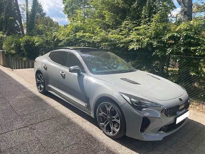 Grau Gebraucht 2019 Kia Stinger Limousine | 20.400 € - Bild 1/4