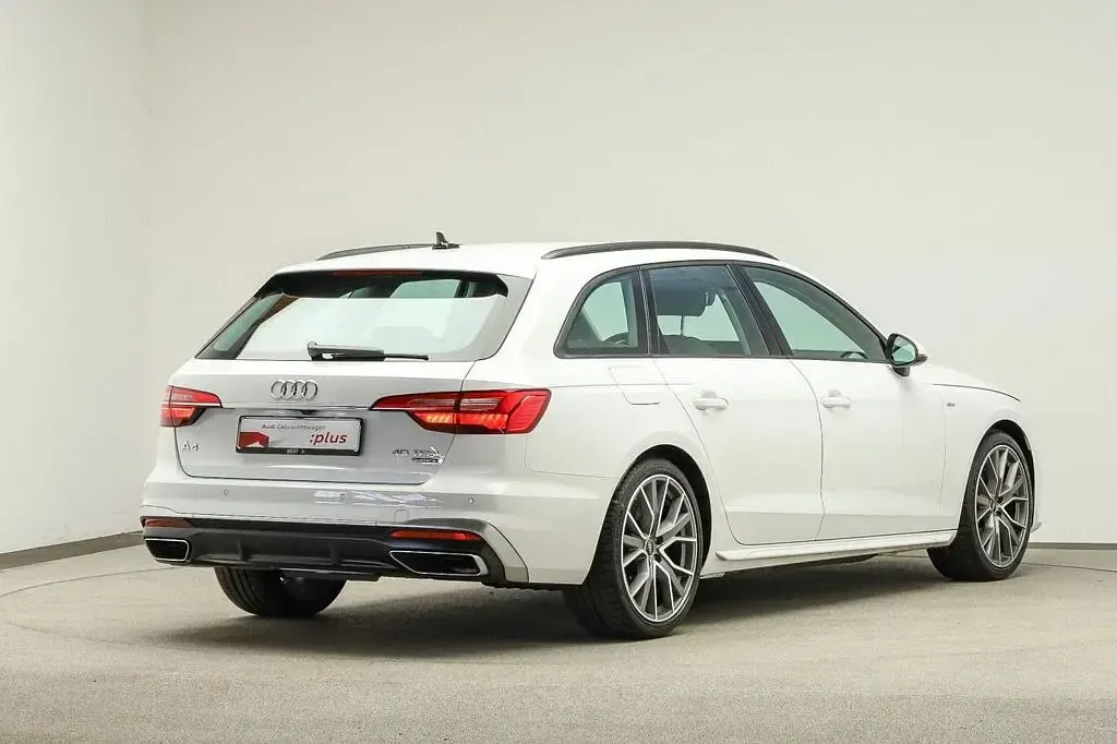 Gebraucht Audi A4 S-Line 204 PS (150 kW) 2023 Ibisweiß Kombi