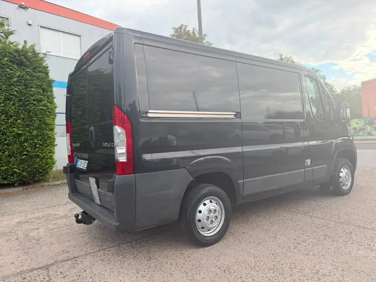 Gebraucht Peugeot Boxer 131 PS (96 kW) 2014 Schwarz Van