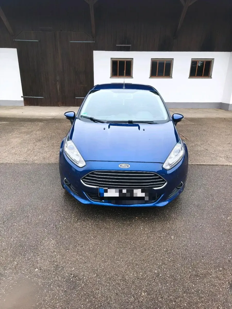 Usata Ford Fiesta SYNC Edition 101 CV (74 kW) 2016 Blu Utilitaria