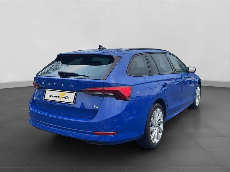 Gebraucht Skoda Octavia Ambition 204 PS (150 kW) 2022 Blau Kombi
