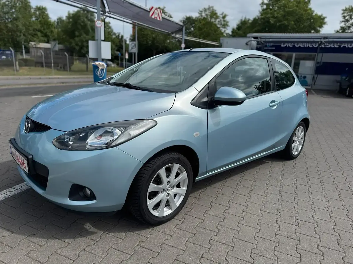 Gebraucht Mazda 2 86 PS (63 kW) 2010 Blau Kleinwagen