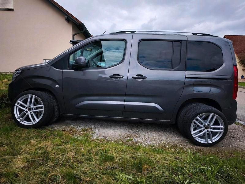 Usata Opel Combo 131 CV (96 kW) 2019 Grigio Monovolume