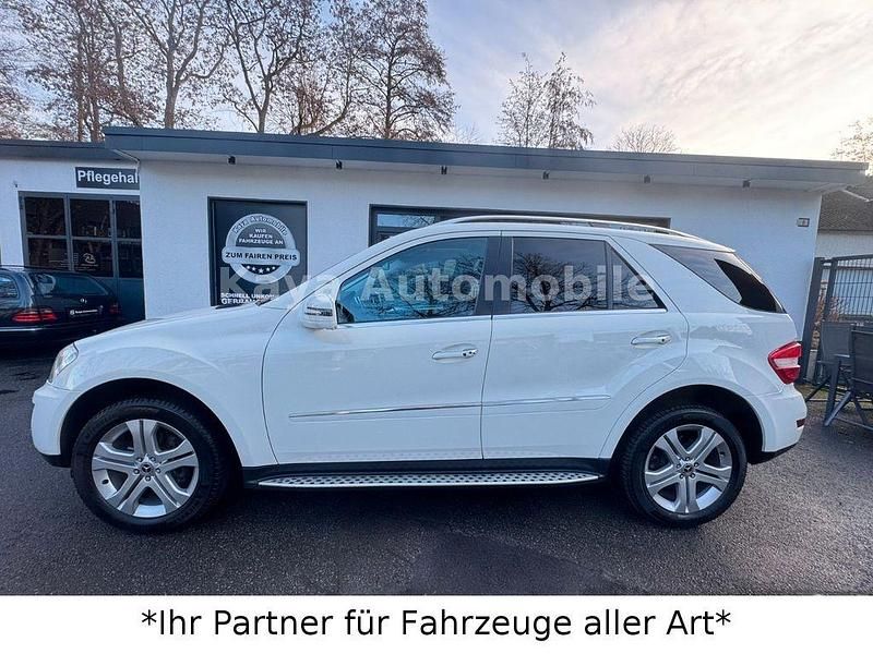 Gebraucht Mercedes ML350 231 PS (169 kW) 2010 Weiß SUV