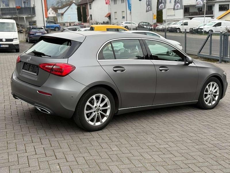 Gebraucht Mercedes A200 150 PS (110 kW) 2020 Grau Kleinwagen