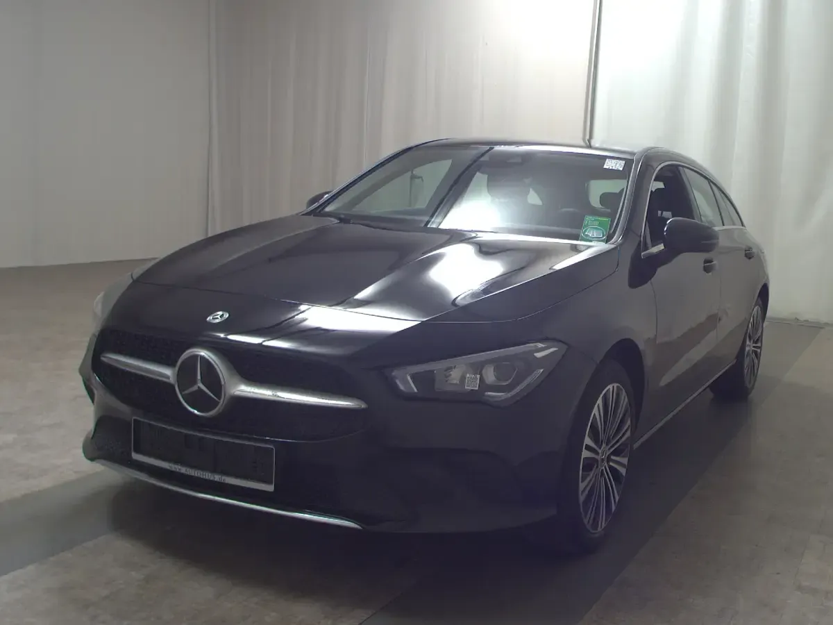 Gebraucht Mercedes CLA250 Progressive 218 PS (160 kW) 2023 Nachtschwarz unilack Coupé