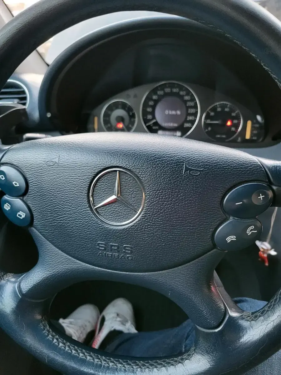 Gebraucht Mercedes CLK320 218 PS (160 kW) 2003 Schwarz Limousine
