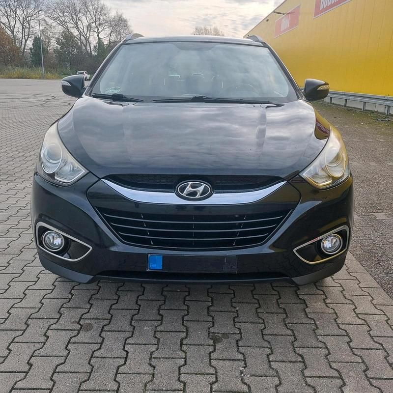 Schwarz Gebraucht 2012 Hyundai ix35 SUV | 8.800 € - Bild 1/4