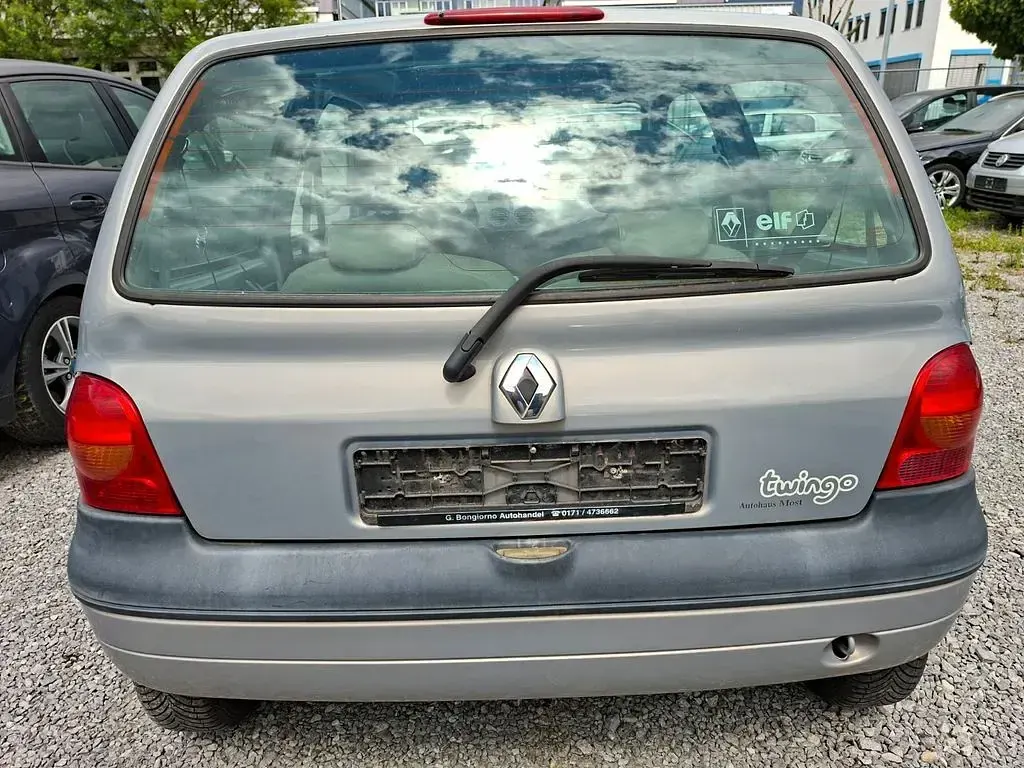 Używany Renault Twingo Initiale 75 KM (55 kW) 2004 Srebrny Hatchback
