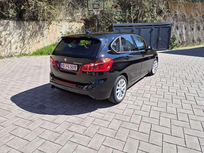 Gebraucht BMW 225 Advantage 136 PS (100 kW) 2018 Schwarz Van / Kleinbus